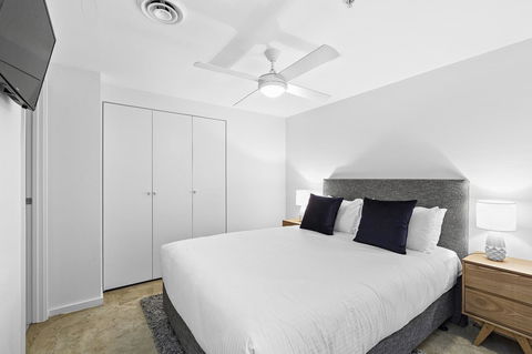 Melbourne Holiday Apartments Flinders Wharf - Kingaroy Accommodation 21