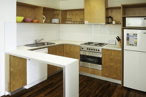 Phillip Island Apartments - Kingaroy Accommodation 4