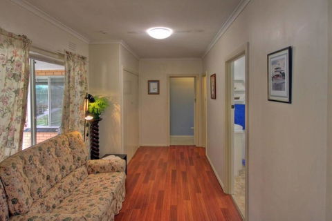 Jacaranda House - Kingaroy Accommodation 5