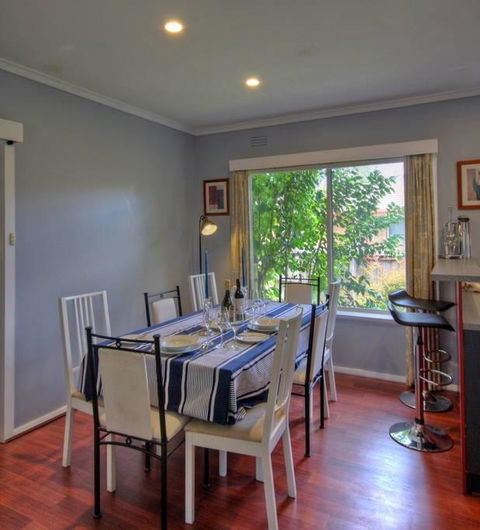Jacaranda House - Kingaroy Accommodation 3