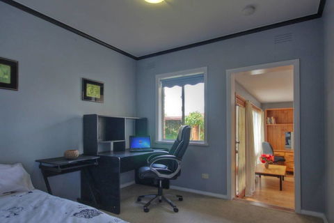 Jacaranda House - Kingaroy Accommodation 7