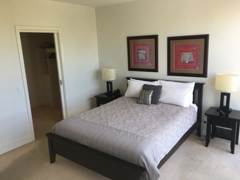 Geelong Waterfront Penthouse Apartment - Kingaroy Accommodation 6