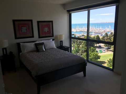 Geelong Waterfront Penthouse Apartment - Kingaroy Accommodation 7