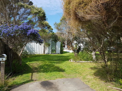 Dromana Holiday Beach House - Kingaroy Accommodation 9