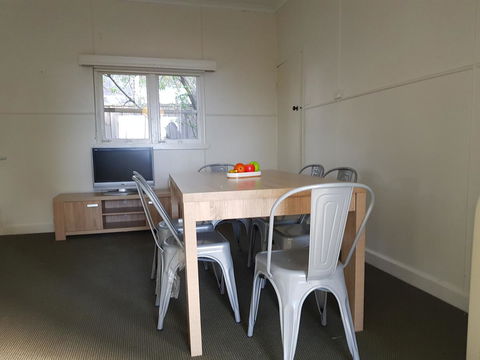 Dromana Holiday Beach House - Kingaroy Accommodation 16