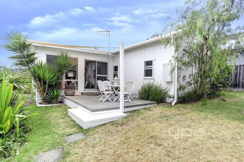 Dromana Holiday Beach House - Kingaroy Accommodation 14