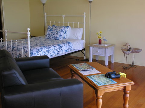 Clifftop Apartments Portland Vic - Kingaroy Accommodation 13
