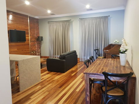 Sublime Spa Apartments - Kingaroy Accommodation 4