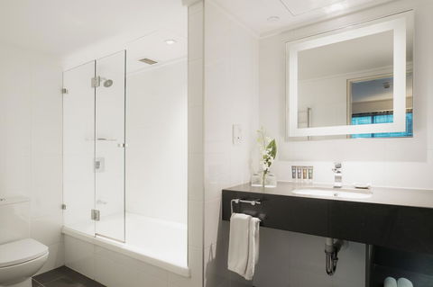 Novotel Melbourne On Collins - Kingaroy Accommodation 4