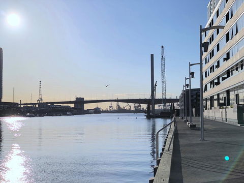 Pride Docklands Waterfront Apartment City View - Kingaroy Accommodation 6