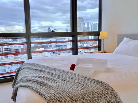 Pride Docklands Waterfront Apartment City View - Kingaroy Accommodation 42