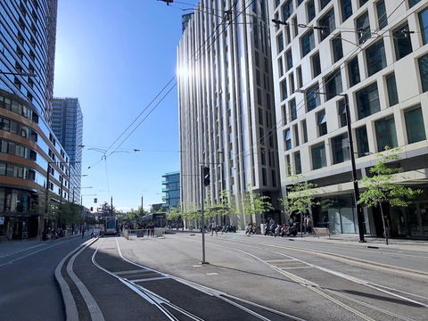 Pride Docklands Waterfront Apartment City View - Kingaroy Accommodation 4