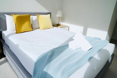 Pride Docklands Waterfront Apartment City View - Kingaroy Accommodation 2