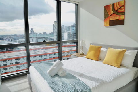 Pride Docklands Waterfront Apartment City View - Kingaroy Accommodation 9