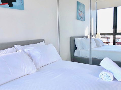 Pride Docklands Waterfront Apartment City View - Kingaroy Accommodation 43