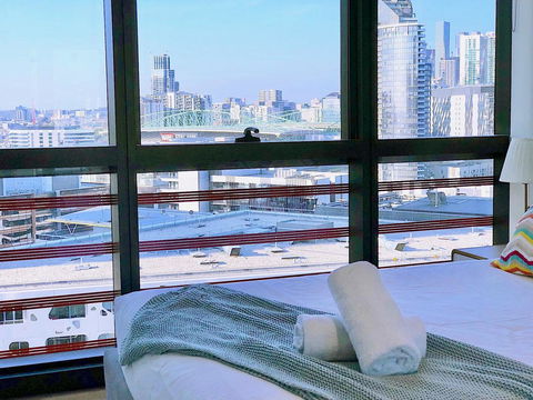 Pride Docklands Waterfront Apartment City View - Kingaroy Accommodation 27