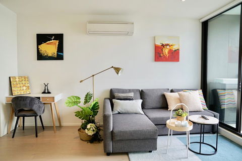 Pride Docklands Waterfront Apartment City View - Kingaroy Accommodation 7
