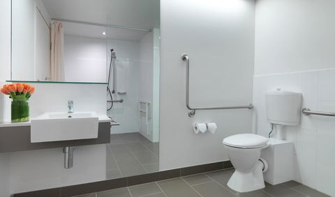 Travelodge Hotel Melbourne Docklands - Kingaroy Accommodation 19