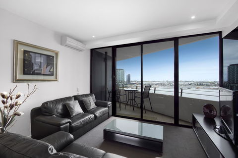 Docklands Private Collection - NEWQUAY - Kingaroy Accommodation 26