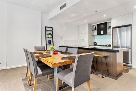 Docklands Private Collection - NEWQUAY - Kingaroy Accommodation 10