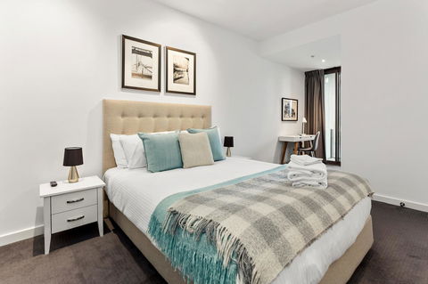 Docklands Private Collection - NEWQUAY - Kingaroy Accommodation 11