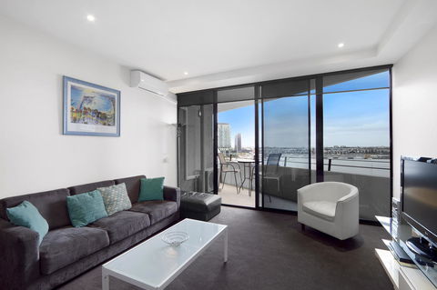 Docklands Private Collection - NEWQUAY - Kingaroy Accommodation 30