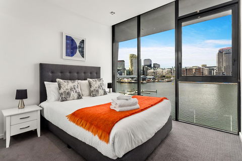 Docklands Private Collection - NEWQUAY - Kingaroy Accommodation 12