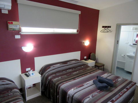 The Highlander Motel - 24HR Check In - Kingaroy Accommodation 2