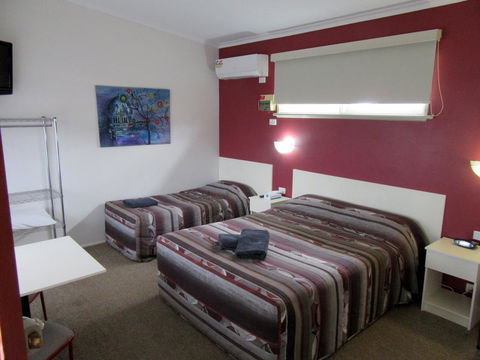 The Highlander Motel - 24HR Check In - Kingaroy Accommodation 3