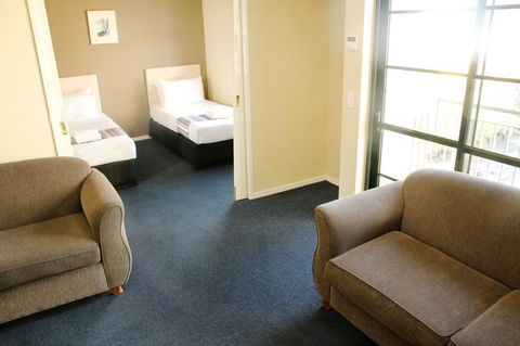 HarbourView Apartment Hotel (now Arrow On Spencer) - Kingaroy Accommodation 21