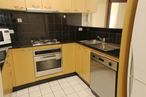 HarbourView Apartment Hotel (now Arrow On Spencer) - Kingaroy Accommodation 5