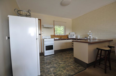 Ballymena Holiday Units - Kingaroy Accommodation 6