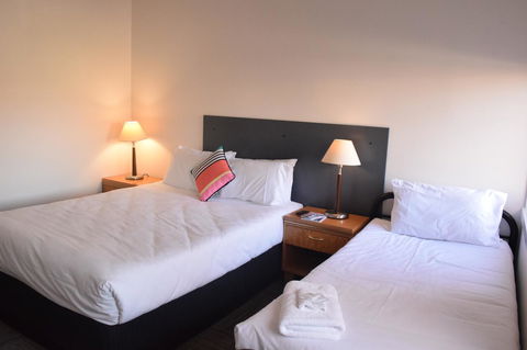 CROWN CENTRAL BUSINESS DISTRICT MOTEL - NO UNDER 18s - Kingaroy Accommodation 31