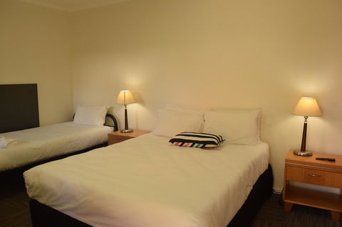 CROWN CENTRAL BUSINESS DISTRICT MOTEL - NO UNDER 18s - Kingaroy Accommodation 37