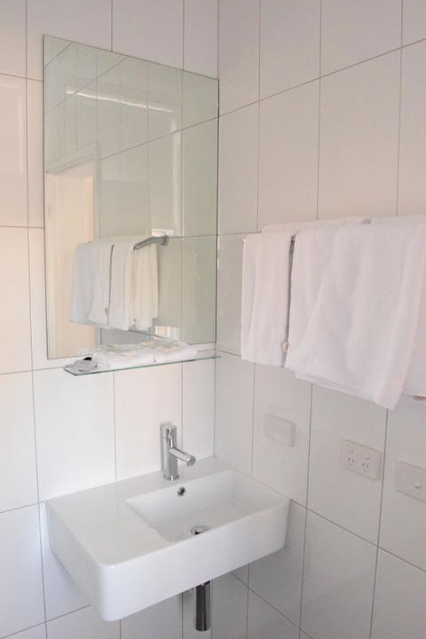 CROWN CENTRAL BUSINESS DISTRICT MOTEL - NO UNDER 18s - Kingaroy Accommodation 29