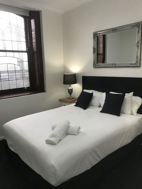 CROWN CENTRAL BUSINESS DISTRICT MOTEL - NO UNDER 18s - Kingaroy Accommodation 0