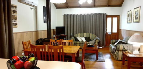 Day Dream Cottage - Kingaroy Accommodation 8