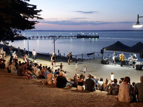 Apartments In Phillip Island Towers - Block C - Kingaroy Accommodation 9