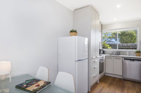 Portland Bay Apartments - Kingaroy Accommodation 28