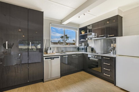 Portland Bay Apartments - Kingaroy Accommodation 30