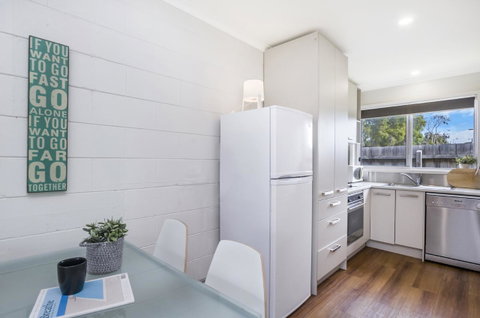 Portland Bay Apartments - Kingaroy Accommodation 15
