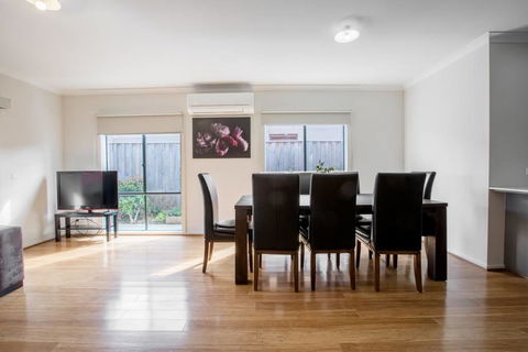 Holiday Rose - Kingaroy Accommodation 7