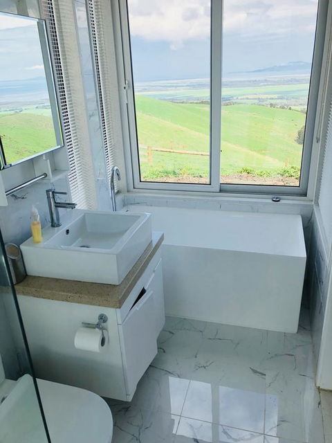 One Tree Hill Wilson Prom And Ocean Views - Kingaroy Accommodation 38