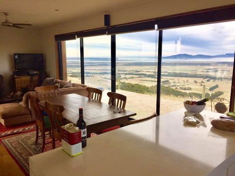 One Tree Hill Wilson Prom And Ocean Views - Kingaroy Accommodation 3