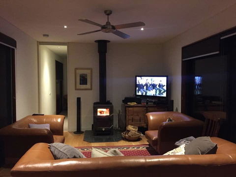 One Tree Hill Wilson Prom And Ocean Views - Kingaroy Accommodation 13