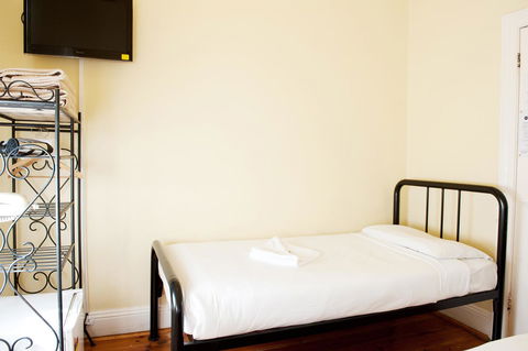 Hotel Claremont Guest House - Kingaroy Accommodation 5