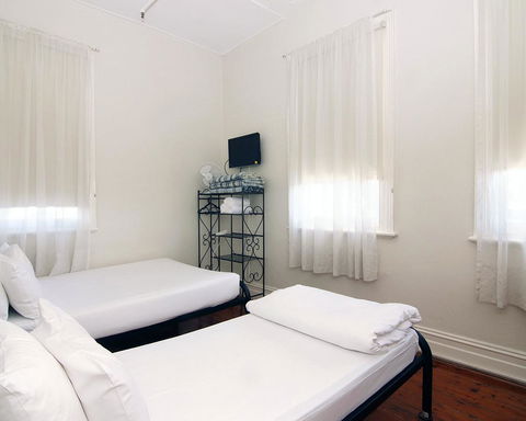 Hotel Claremont Guest House - Kingaroy Accommodation 13