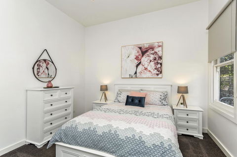 Central Bendigo Cottage, Walk To Everywhere!! - Kingaroy Accommodation 1