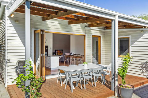 Central Bendigo Cottage, Walk To Everywhere!! - Kingaroy Accommodation 2