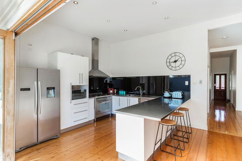 Central Bendigo Cottage, Walk To Everywhere!! - Kingaroy Accommodation 7